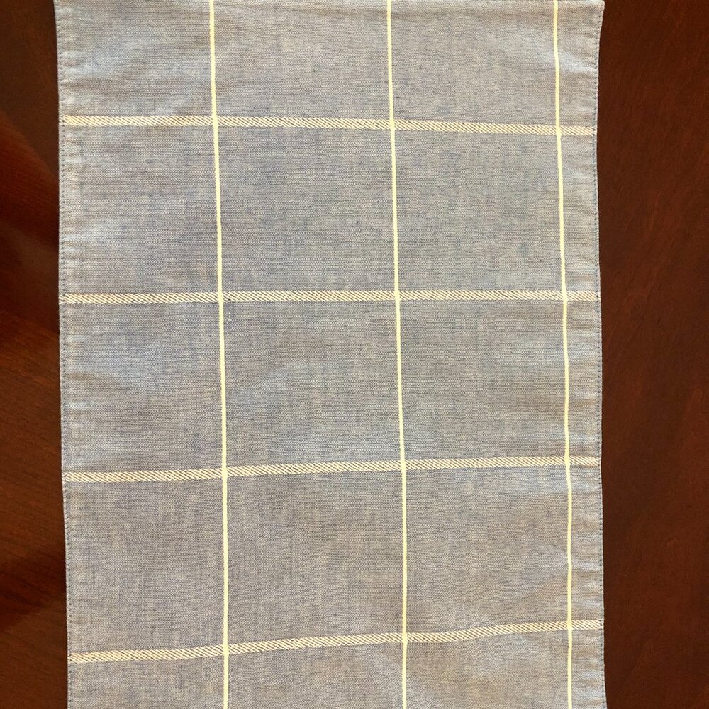 Tablecloth + napkins + placemats  106"x56" - Picture 6 of 9